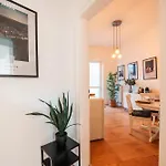 Zentrale 2-schlafzimmer Am Hbf Apartman